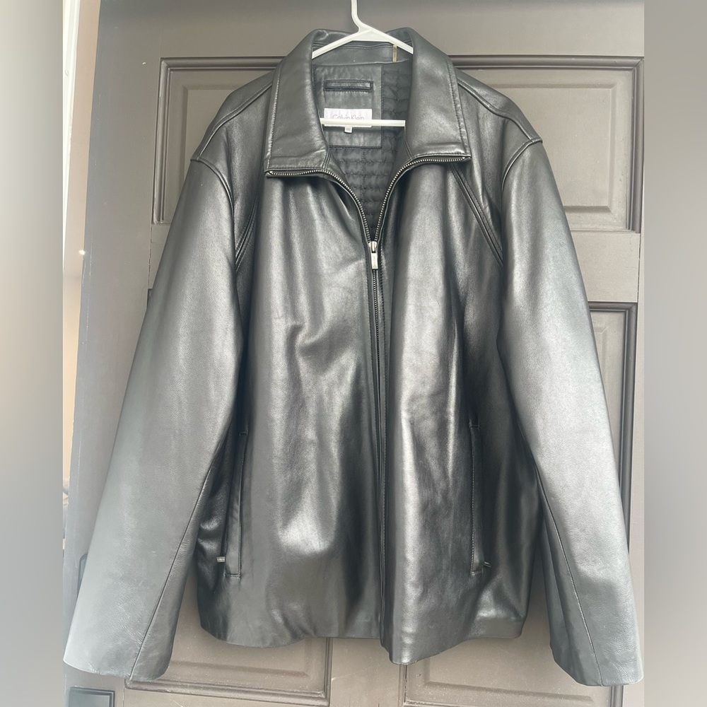 Black leather jacket - in great condition, Size XXL